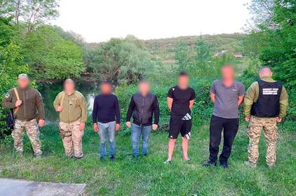 На Вінниччини затримали угрупування, яке влаштовувало незаконну переправу чоловіків за кордон