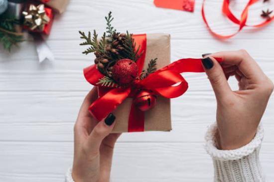 Кілька ідей для вінничан, які ще не придбали для своїх коханих Новорічні подарунки