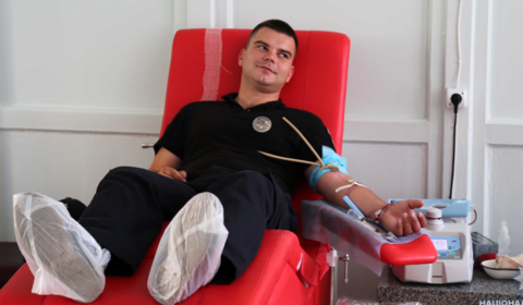 Вінницькі поліцейські поповнили банк крові для порятунку людей